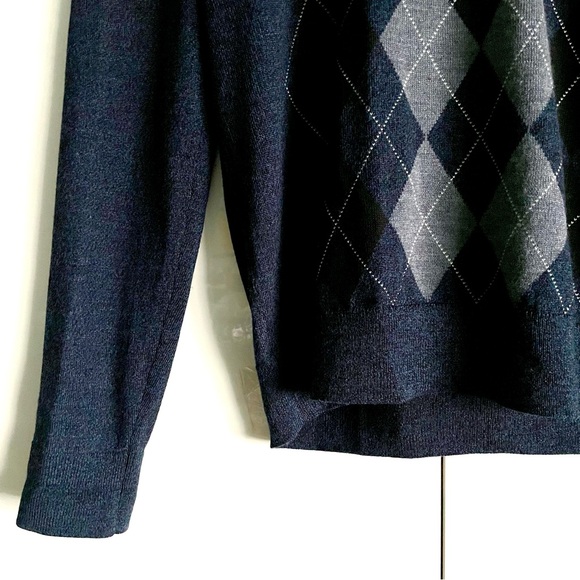 Banana Republic Men's Washable 100% Merino Wool Argyle V-Neck Sweater Size M EUC - Picture 6 of 12